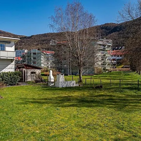Modern Family With Mountain Views, Terrace & Free Parking Apartamento